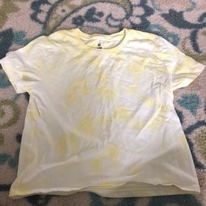 Yellow cropped T-shirt